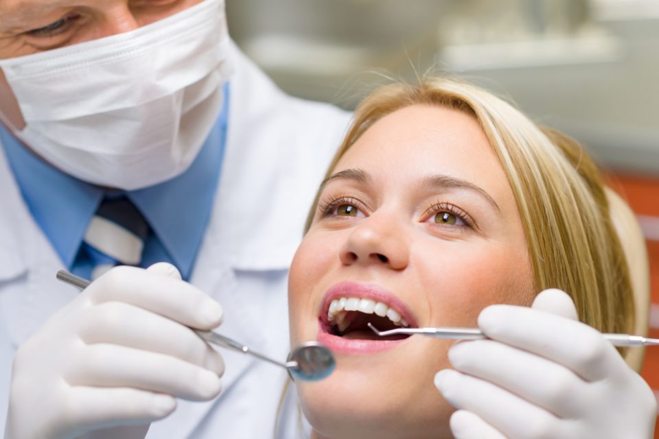 Görünmeyen Ortodonti Tedavisi Nedir? Nasıl Yapılır?